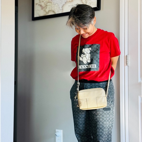 Tory Buch Model No 10005617crossbody bags used like new🎈 - Picture 16 of 17